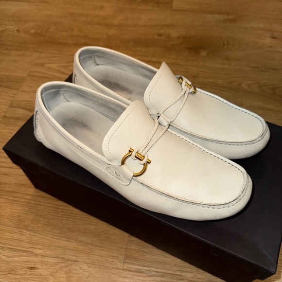 FERRAGAMO Driver Gancini-Buckle Leather Loafers - Picture 4 of 5